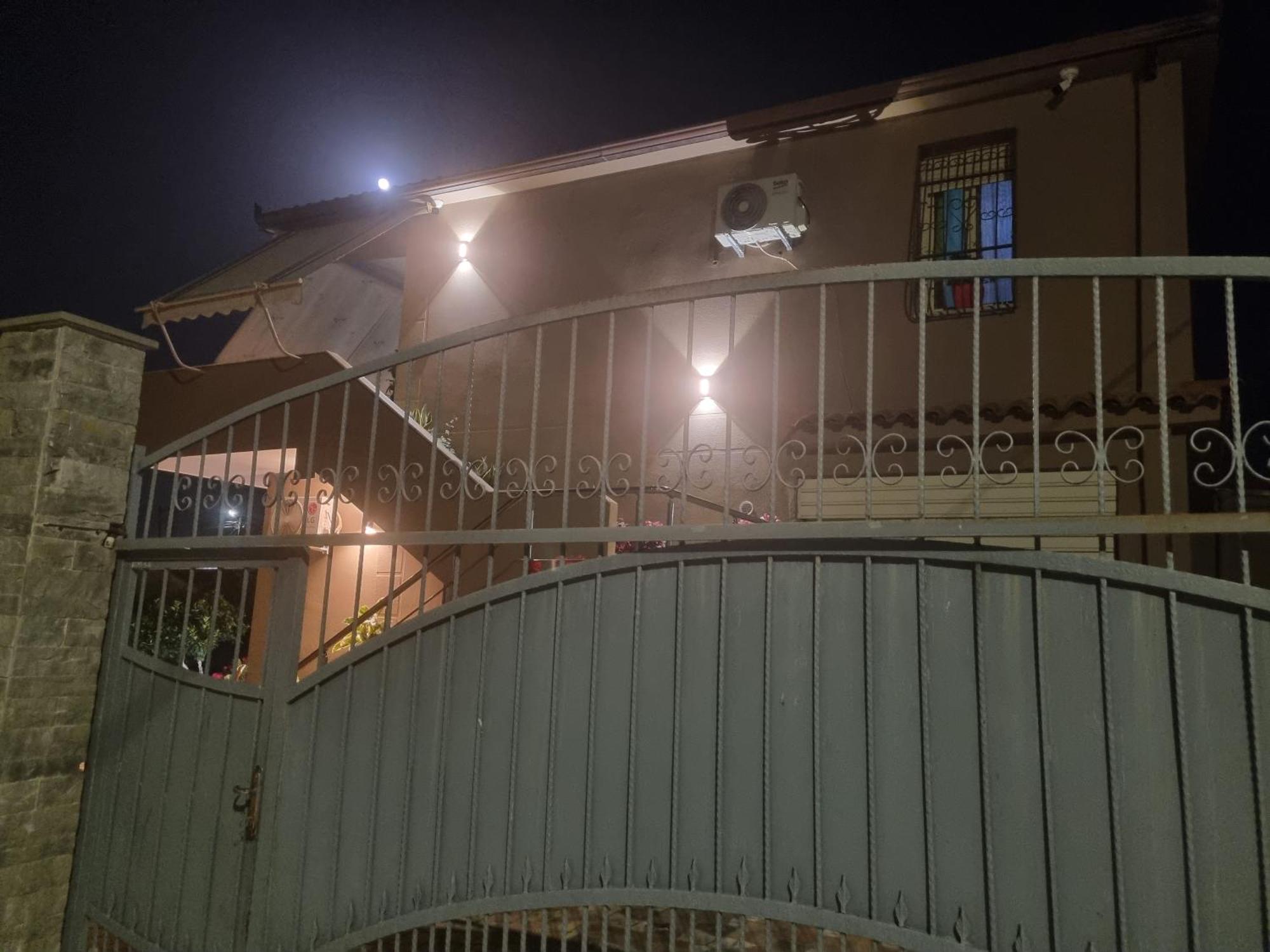 Vila Megi-Rent Room Вльора Екстер'єр фото
