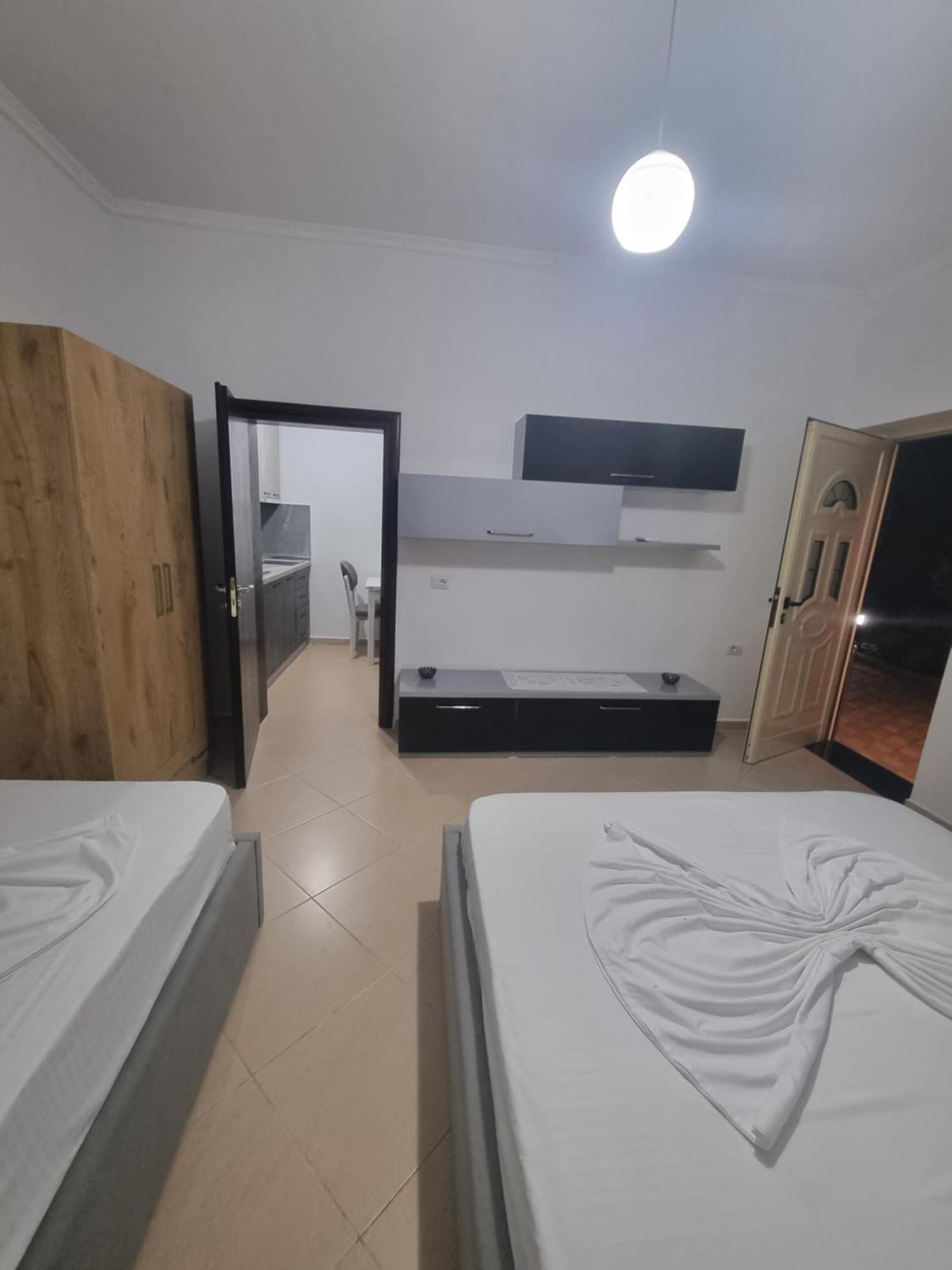 Vila Megi-Rent Room Вльора Номер фото