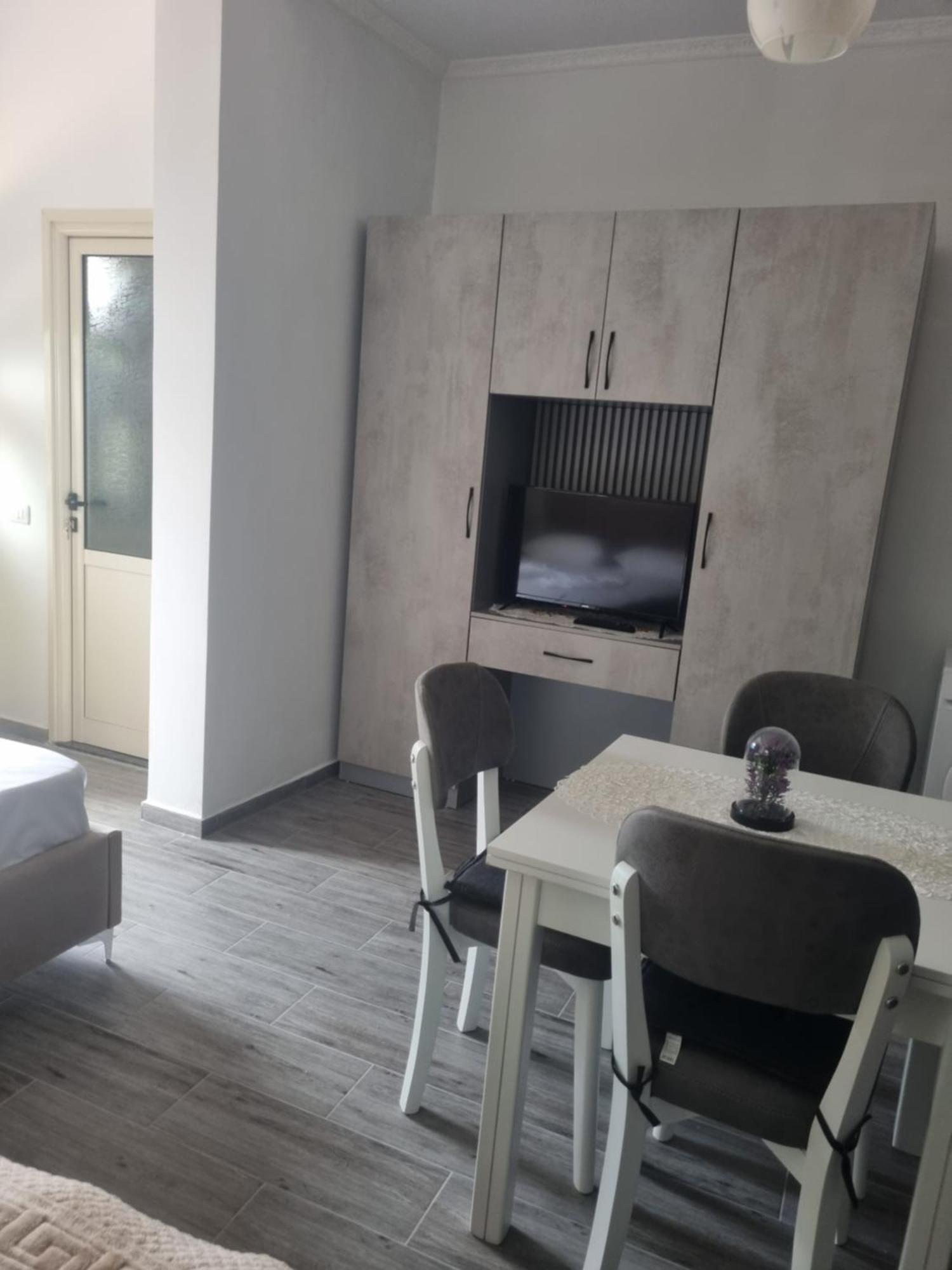 Vila Megi-Rent Room Вльора Номер фото