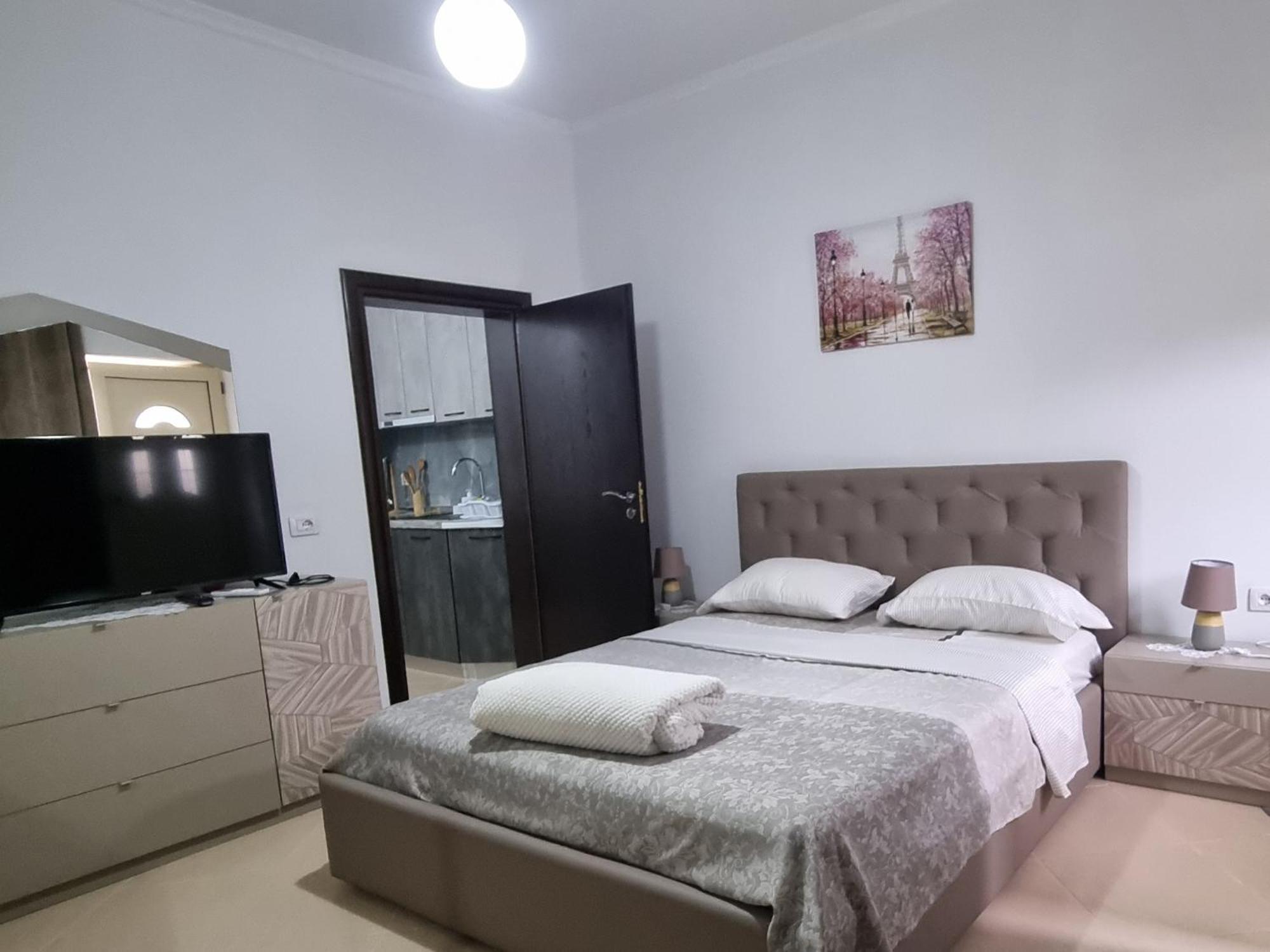 Vila Megi-Rent Room Вльора Екстер'єр фото